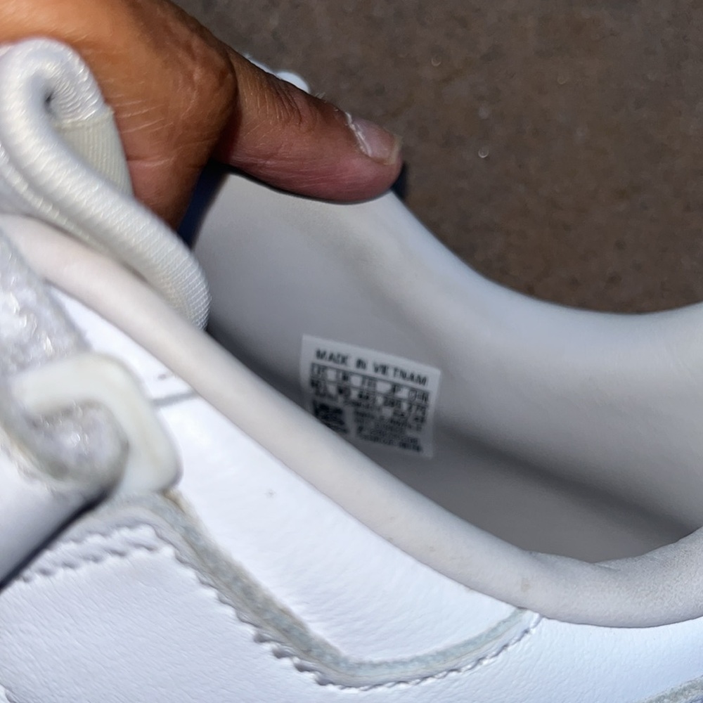 Adidas - Picture 5 of 8